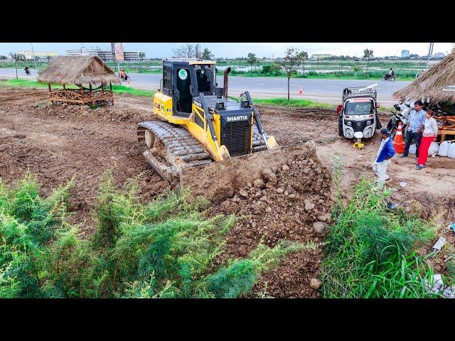 Great View! Best skill operator use Stronger Bulldozer SHANTUi DH17C3 Pushing Soil into water build