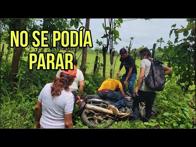 NOCHE se ca3 de la moto de MAYCOL por andar de b0.l0 MAYCOL no sabe nada