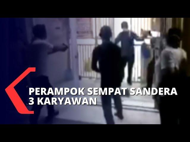 Detik-detik Polisi Kepung Pelaku Perampokan di Toko Gadai Jagakarsa, 2 Kali Tembakan Dilepaskan!