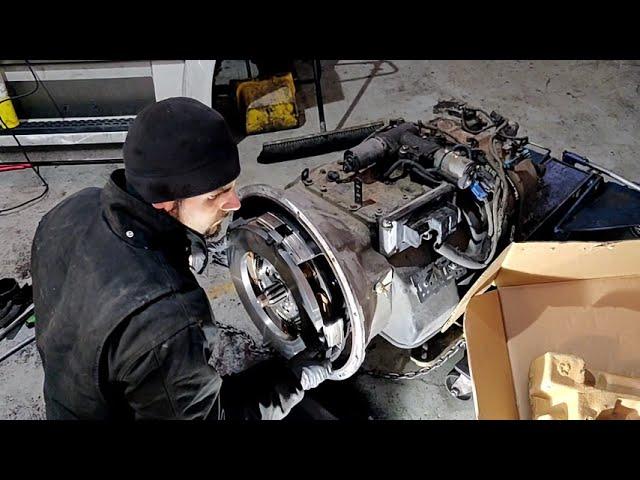 Eaton transmission and clutch removal