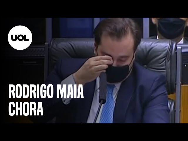 Rodrigo Maia chora ao fazer último discurso como presidente da Câmara
