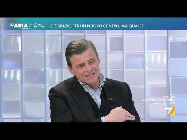 Carlo Calenda contro Matteo Renzi: "Il centro de che? Dei fatti suoi! Perché non gli è ...