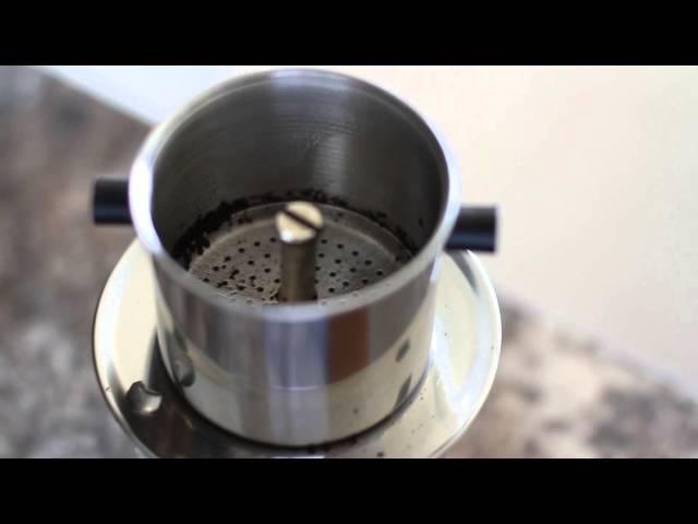 Mike Elgan makes Vietnamese Coffee