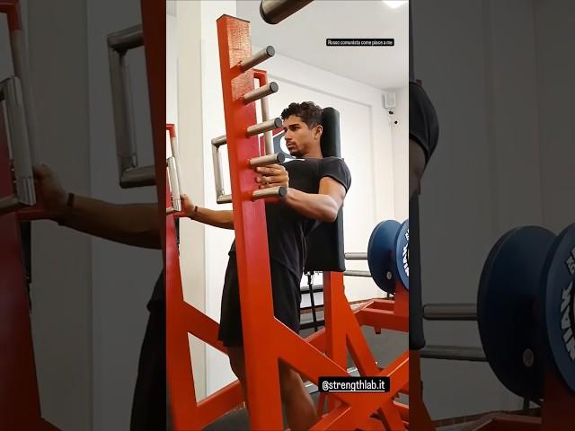 Brustpresse stehend: Standing Chest Press Machine 6A von FLAME SPORT  #FlameSport #GymEquipment