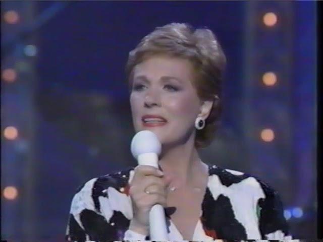 Julie Andrews Sings Her Favorite Songs