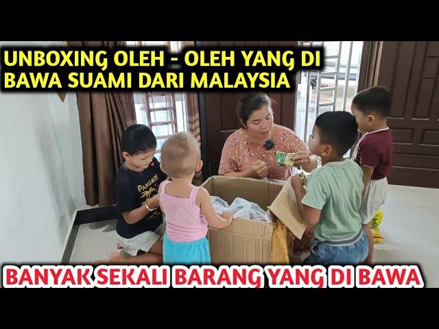 UNBOXING Oleh-Oleh Yang Di Bawa Suami Dari Malaysia..BANYAK SEKALI