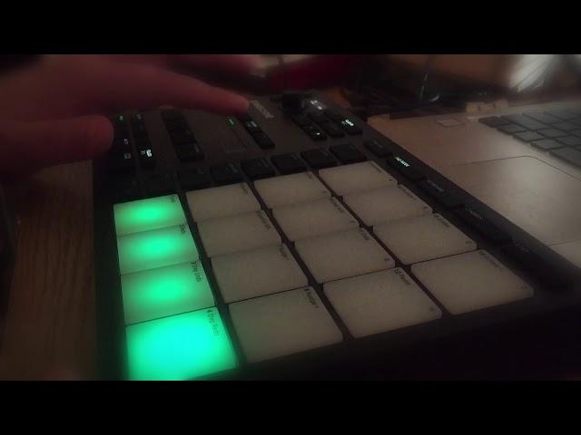 Maschine Mikro MK3 X Playing With Perform FX (Again)