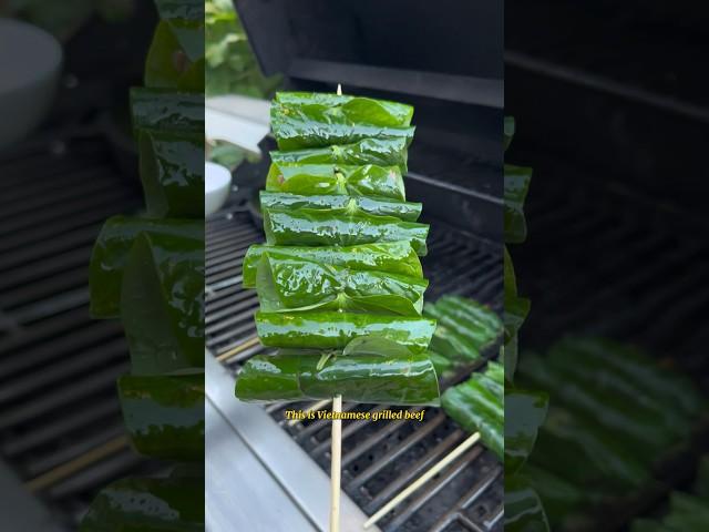 This grilled beef skewer is wrapped in leaves?! (Vietnamese Bò lá lốt)