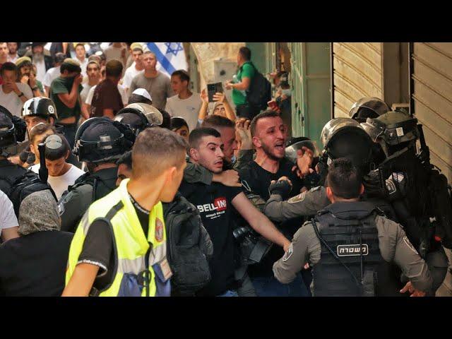 Tension in Jerusalem as thousands participate in Israeli ‘flag march’ • FRANCE 24 English