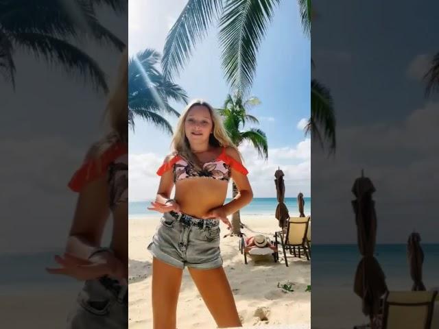 Young teen girls dancing on tiktok part 3