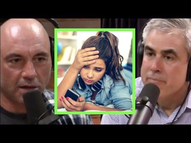 Joe Rogan & Jonathan Haidt - Social Media is Giving Kids Anxiety