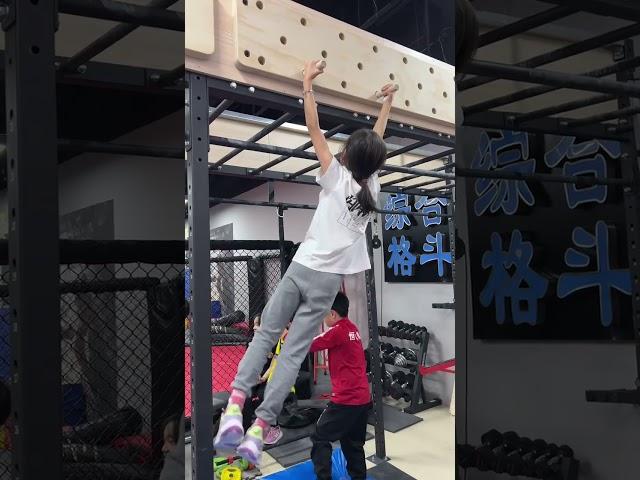 Parkour Good physical fitness wins the future Ruiyou fighting fitness