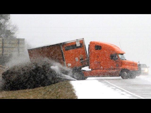 IDIOT TRUCK DRIVERS, CRAZY TRUCK DRIVING FAILS 2017