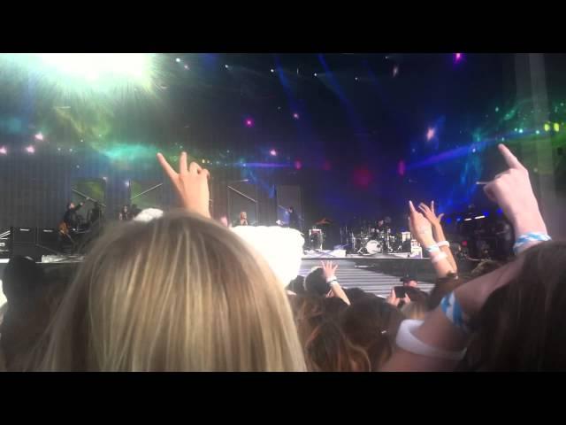 Ellie Goulding - Starry Eyed (Live @ Hyde Park 27/06/15)