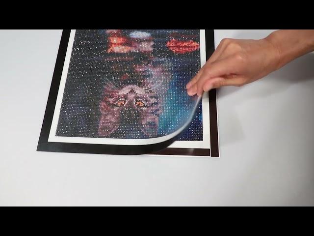 Soft Magnet Diamond Painting Frame - Made of PVC and Magnets. Easy to display, easy to change pics.