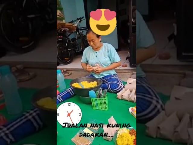 JUALAN NASI KUNING DADAKAN