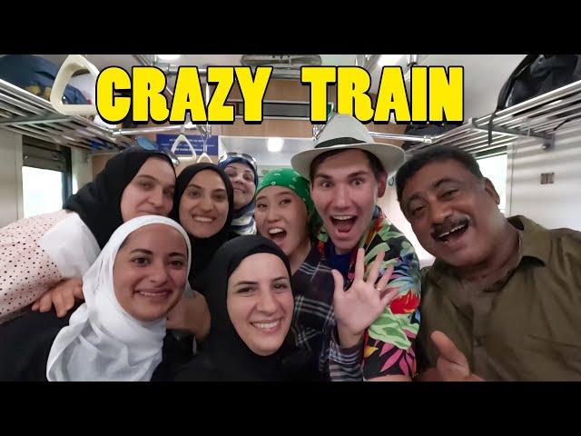 CRAZIEST TRAIN IN OUR LIFE |  Sri Lanka's 3rd Class Crazy Train (Kandy to Colombo) 