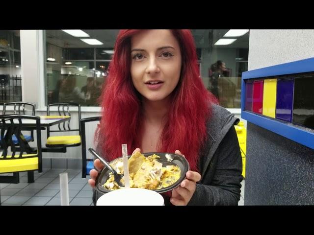 [Blizzcon 2017] AnnieFuchsia Tries Taco Bell for the First Time