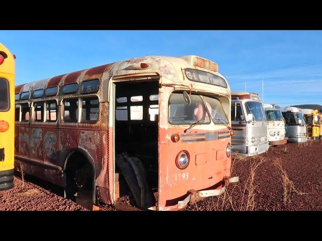 Abandoned Route 66 - Massive Amount of Forgotten Relics & Destroyed Roadside Attractions In Arizona