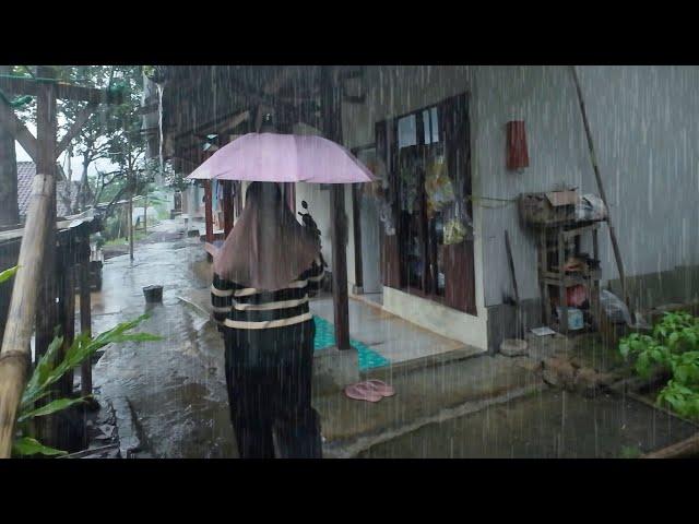 WAH SEENAK INI, HUJAN TURUN DI DESA YANG INDAH, SUASANA PELOSOK KAMPUNG SUNDA JAWA BARAT INDONESIA