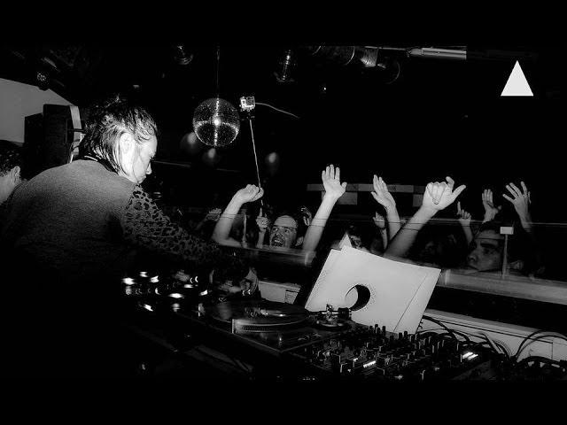 Nina Kraviz [VideoMix] @ Under Club, Buenos Aires (28.02.2014)