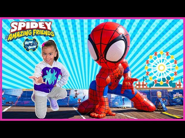 Spidey and His Amazing Friends Glow Webs Glow Event at the Santa Monica Pier | Audrey's Adventures