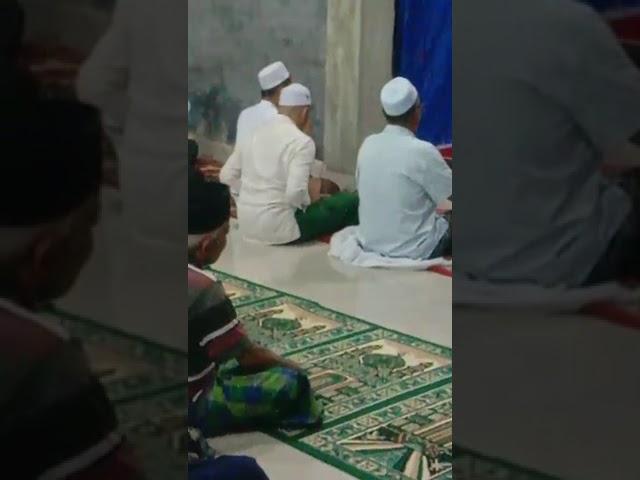 sholat jama,ah bersama Abon dhaifi waly