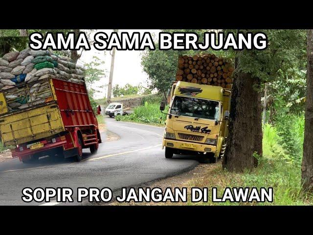 Kalau ragu ragu di jalur Lahor jangan nek4t !! Full truk muatan tebu dan kayu