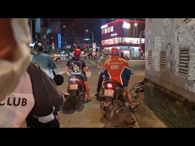 Sài Gòn tối chủ nhật của Tê Rờ Vlog.