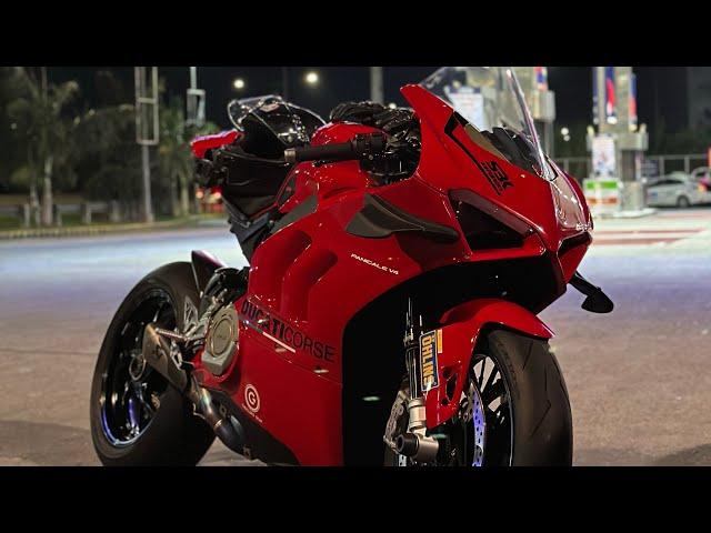 Ducati Panigale V4 SUPER LOADED!