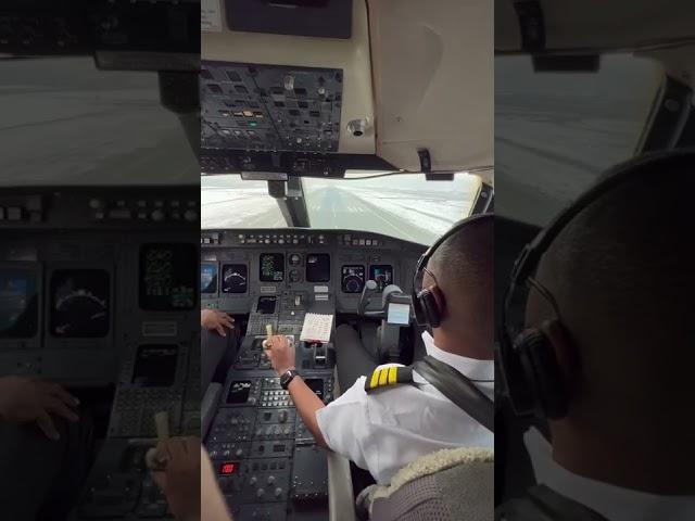 Cockpit View, landing..Pilot focus