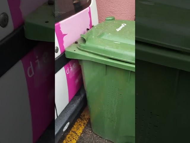 How to take out the trash - PART 1 (ignore the food trash explanation, watch PART 2)