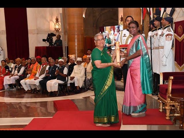 President Droupadi Murmu presents Padma Bhushan to Smt Sudha Murty for Social Work