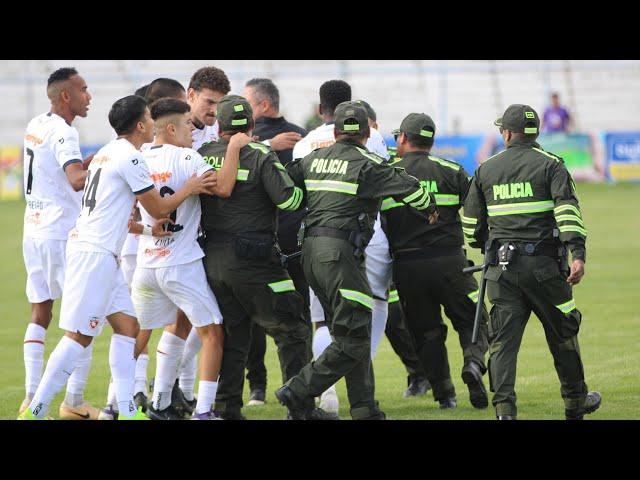 !POLÉMICO DESENLACE EN ORURO! Todo lo sucedido en el duelo entre Real Oruro vs Royal Pari.