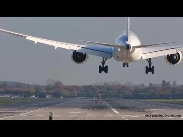 Impressive Boeing 787 Dreamliner very smooth soft landing Gatwick Airport