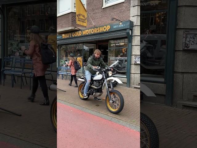 XT500 Supermoto conversion! First start after engine rebuild. #rustygoldmotorshop #amsterdam