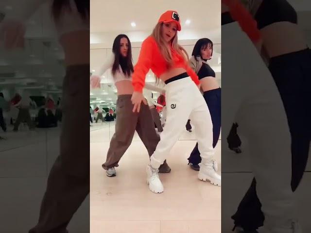 TikTok Mashup 2023: Shakira tiktok dance  Shakira doing dance on her latest Song at BZRP