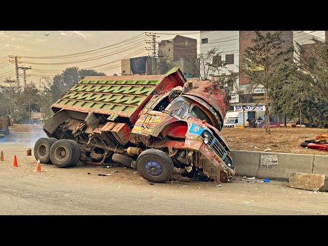 When 30 Ton Vehicle Had an Accident on The Road, We repaired the truck in a very interesting way.