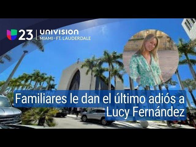 Familiares despiden a Lucy Fernández, la joven que murió en un accidente marítimo en Boca Chita