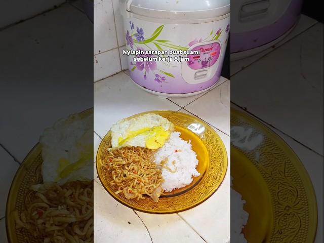 Eps: Mie goreng dan telur ceplok. #asmr #shortsvideo #viral #breakfast #food