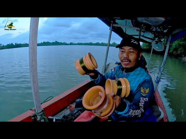 BERBURU UDANG GALAH DI SUNGAI KALIMANTAN