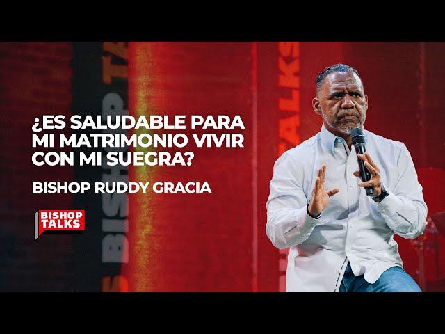 ¿Es saludable para mi matrimonio vivir con mi suegra?