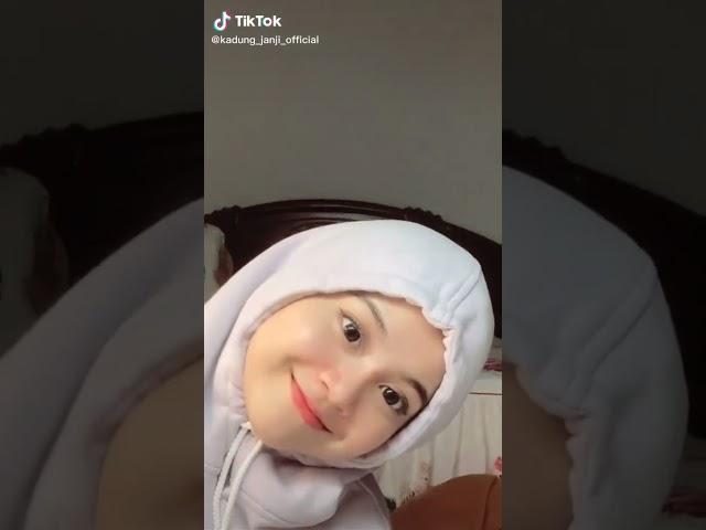 viral di tiktok cewek kacamata ngab ngab bangett