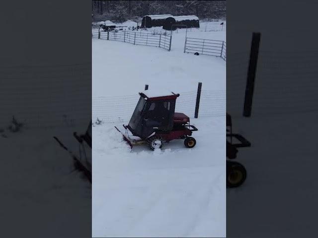 My favorite winter snow plow tractor for deep Maine snow. Toro Groundsmaster #snowplowing