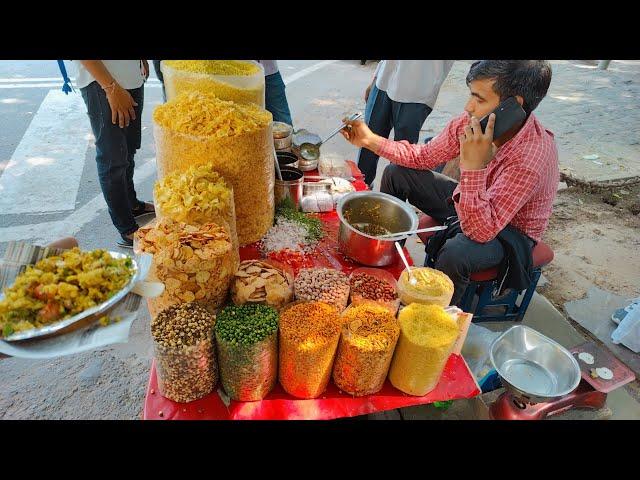 Street Chaat//Best Roadside Chatpati Bhel// Street food of Delhi