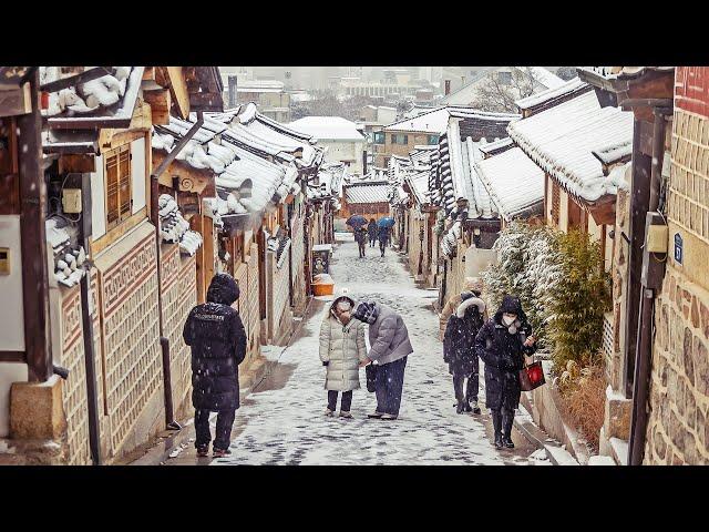 [4K] Heavy Snow DAY to NIGHT walk in Seoul - Bukchon Hanok Village | 2021 서울 첫눈, 폭설 내리는 풍경 북촌한옥마을