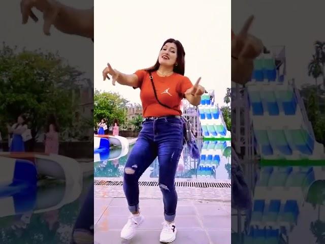 Raat Ko Aaunga me || Tujhe Le Jaunga me || Hot dance video  #shorts