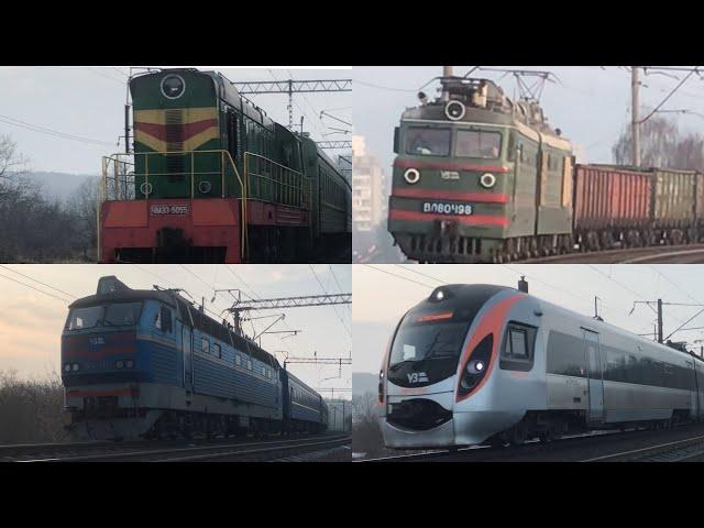 Поїзда України Trains of Ukraine Потяг Поезд tren באַן treno Zug влак רכבת melatih 培養 기차 tog pociąg