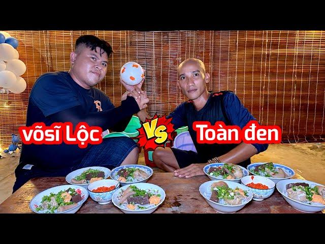 Toàn Đen và Võ Sĩ Lộc Tranh Tài Bánh Canh Cay Trong Trò Chơi Nhân Phẩm | Son Duoc Vlog 226