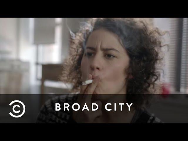 Ilana's Missing Remote | Broad City